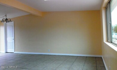 LIVING ROOM 8