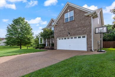 1017 Tanyard Springs Dr, Spring Hill, TN 37174 - photo 3