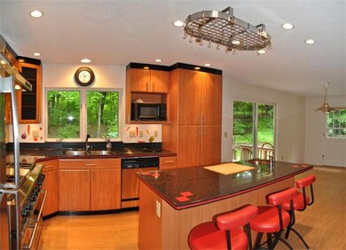246 Middle St, Amherst, MA 01002 - photo 5