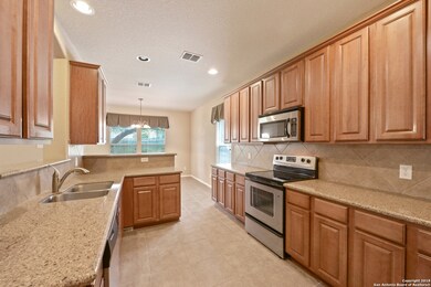 10826 Bramante Ln, Helotes, TX 78023 - photo 7