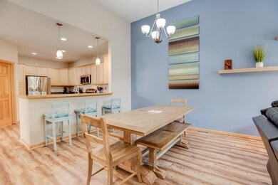 4475-Empress-Way-010
