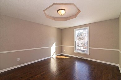 10435 Haskins St, Lenexa, KS 66215 - photo 4