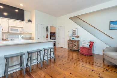 Open concept, light and airy