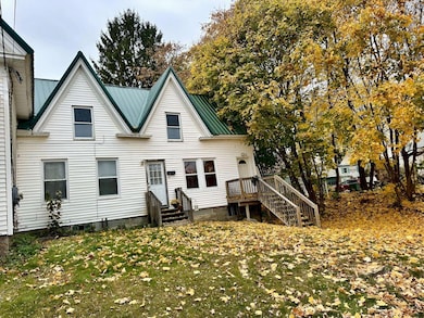 35 Maple St, Gardiner, ME 04345 - photo 4