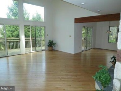 4202 E West Hwy, Chevy Chase, MD 20815 - photo 7