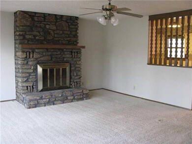 52 Kensington Dr, Bella Vista, AR 72715 - photo 2