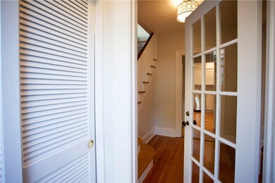 163 Laurel Ave, Providence, RI 02906 - photo 5