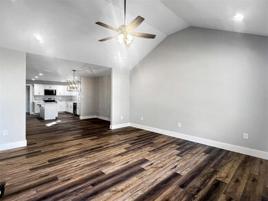 269 Peterson Ave, Auburn, KY 42206 - photo 5