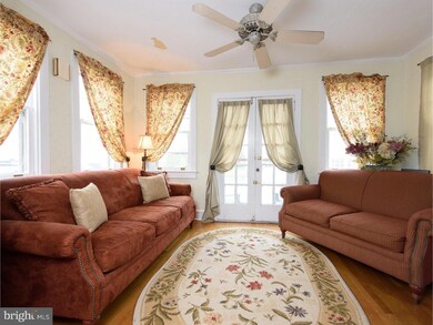 34 W Lancaster Ave, Downingtown, PA 19335 - photo 2