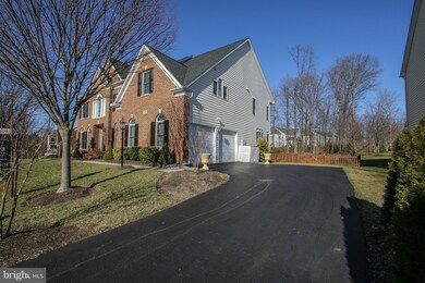 43360 Clarecastle Dr, Chantilly, VA 20152 - photo 2
