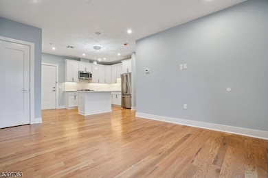 106 Montgomery St, Bloomfield, NJ 07003 - photo 2