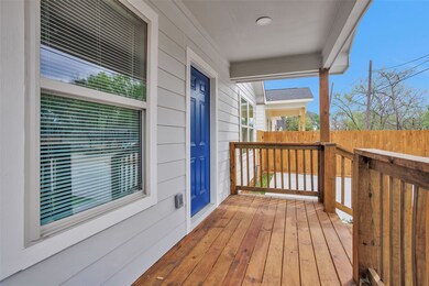 3920 Falls St, Houston, TX 77026 - photo 5