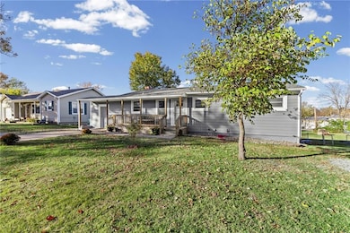 1612 Main St, Osawatomie, KS 66064 - photo 3