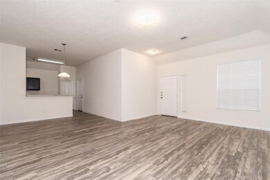 669 Fallow Ln, Alvin, TX 77511 - photo 5
