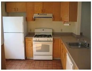 1 Raymond St unit F, Allston, MA 02134 - photo 2