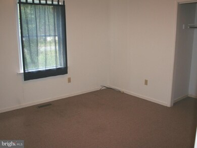 74 Shirley Ln, Montross, VA 22520 - photo 6