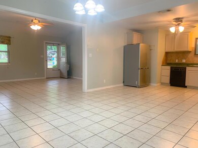 504 Shaw Ave, Fredericksburg, TX 78624 - photo 3