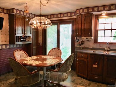 Glass sliding doors off kitchen to back patio