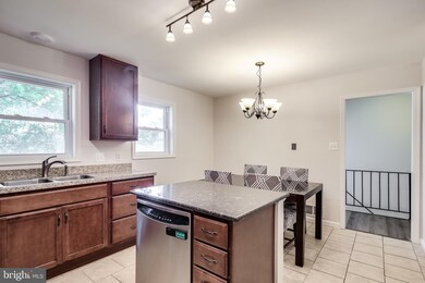 1410 Northcrest Dr, Silver Spring, MD 20904 - photo 4