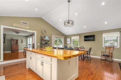 10 Jalbert Dr, Nashua, NH 03060 - photo 4