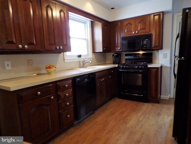 220 Rodmor Rd, Havertown, PA 19083 - photo 3