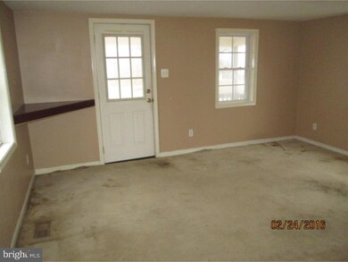 6 Mechanic St, Bridgeport, NJ 08014 - photo 4