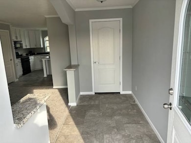 Foyer / Coat Closet