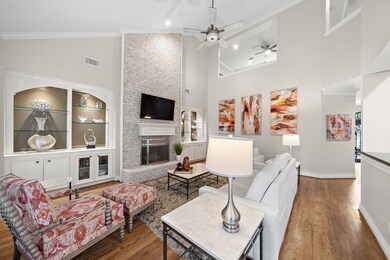 8418 N Hilshire Park Dr, Houston, TX 77055 - photo 4