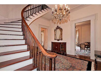 Foyer.