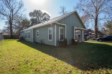 809 Enterprise St, Houston, TX 77088 - photo 2