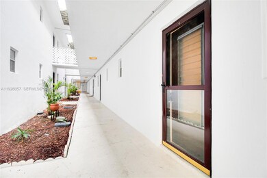 6505 Winfield Blvd unit B4, Margate, FL 33063 - photo 3