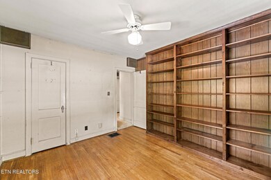 4403-Fulton-Dr-Knoxville-TN-12