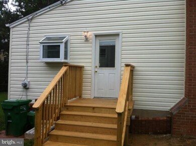 213 Oakton Rd, Gaithersburg, MD 20877 - photo 4