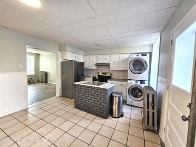 28 E Columbus Ave unit Left, Pittston, PA 18640 - photo 3