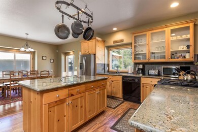 17852 Pro Staff Ln, Sunriver, OR 97707 - photo 6