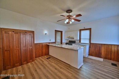 635 William St, Pen Argyl, PA 18072 - photo 6