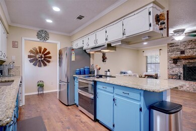 2004 Adams Ln S, Azle, TX 76020 - photo 7