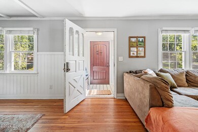 2031 Regent St, Schenectady, NY 12309 - photo 3