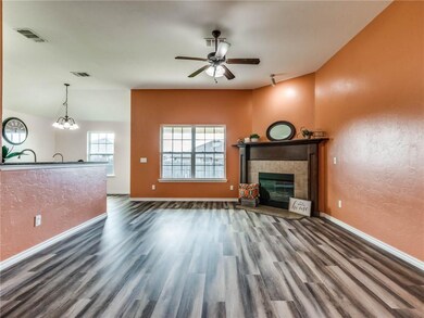 1004 Caracara Dr, Norman, OK 73072 - photo 4