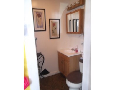 844 Berkshire Ave, Indian Orchard, MA 01151 - photo 7