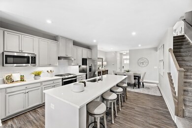 Large kitchen island, perfect for entertaining (gas not available)