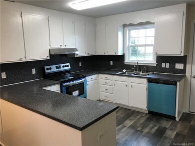 113 Potts Grant Ln, Statesville, NC 28625 - photo 2