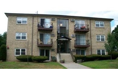 81 High St unit 13, Amesbury, MA 01913 - photo 3