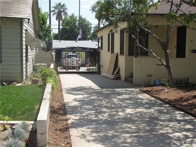 Longer Driveway, Lots of parking