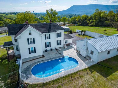 787 Ash St, Strasburg, VA 22657 - photo 3