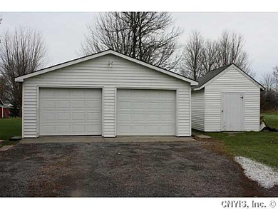 Parking Lot/Garage
