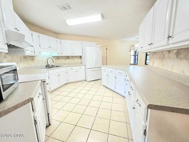 5309 Robert Holmes Dr unit 8, Panama City, FL 32404 - photo 3