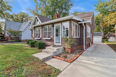 4020 11th Place, Des Moines, IA 50313 - photo 3