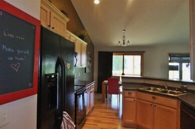 5217 Nannyberry Dr, Fitchburg, WI 53711 - photo 4