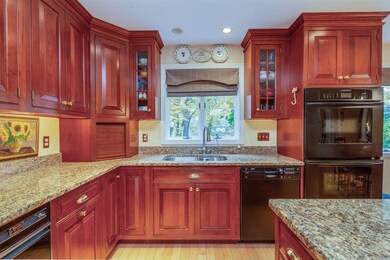 21 Raymond St, Nashua, NH 03064 - photo 6